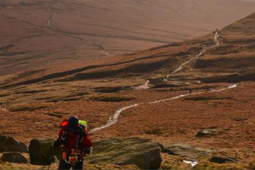 ADVENTURER-ATHLETE, HELENE DUMAIS, BACK FROM UK'S SPINE RACE